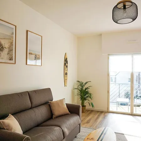 -iris- Magnifique T2 Renove Avec Balcon Et Parking * Concarneau