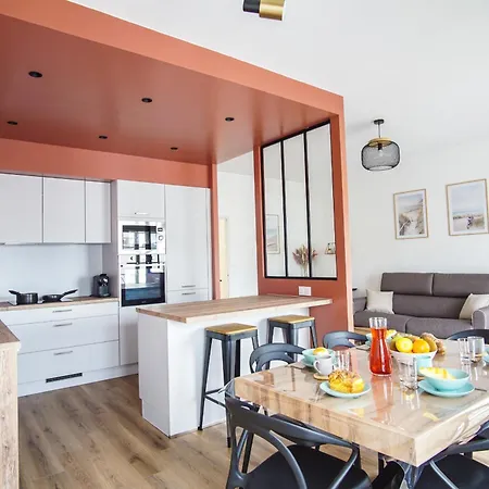 Lägenhet -iris- Magnifique T2 Renove Avec Balcon Et Parking *